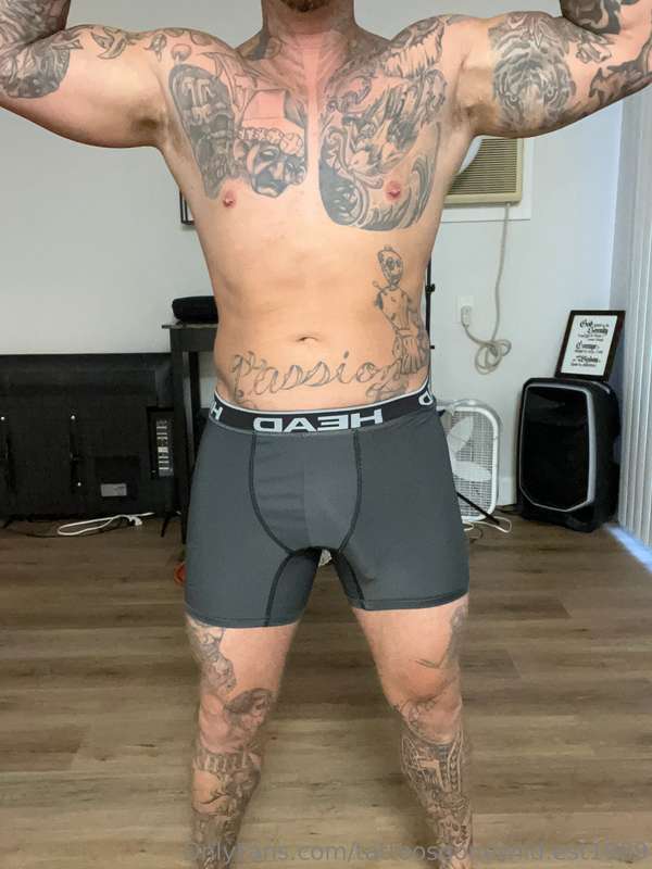 tattoosgonewild.est1989