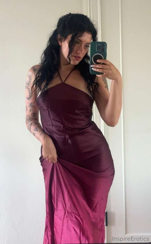 Swipe to undress 🤭