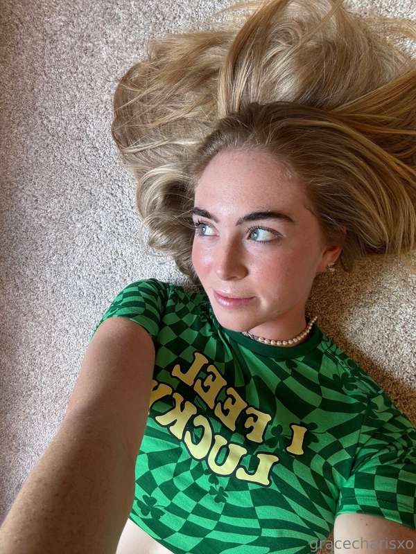 gracecharisxo photo