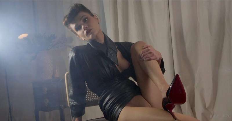 "These questions are making me wet, Mr. Deckard..."  Hope yo..