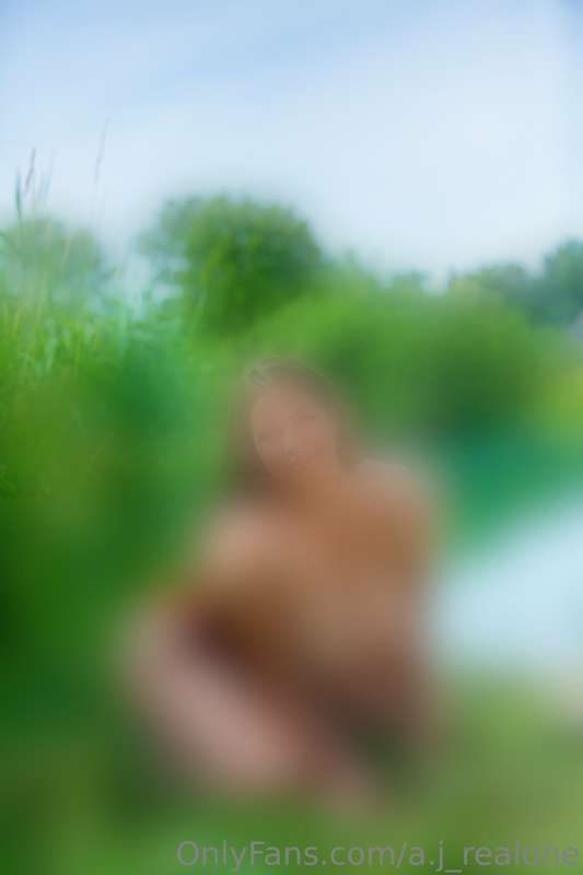 Every of u who send me 5$tip I’ll give u a private photo fro..