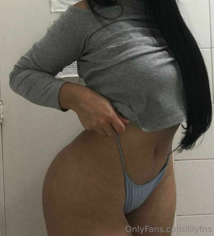 ¿Les gustan las tangas arriba o en la cintura?