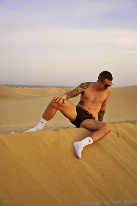 Enjoying the sand😎😎