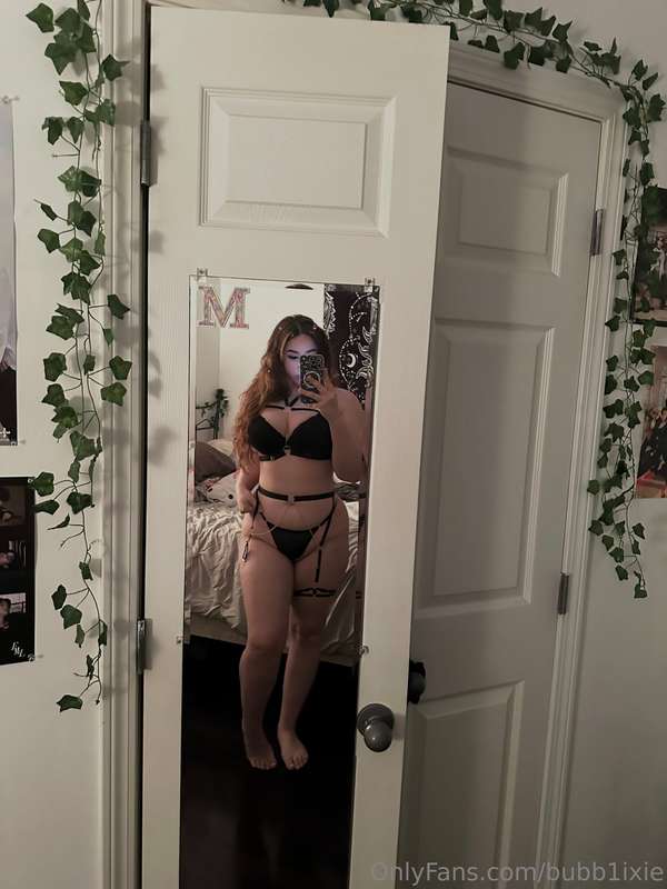 the type of pic i’d send you if i was your gf🫶🏼