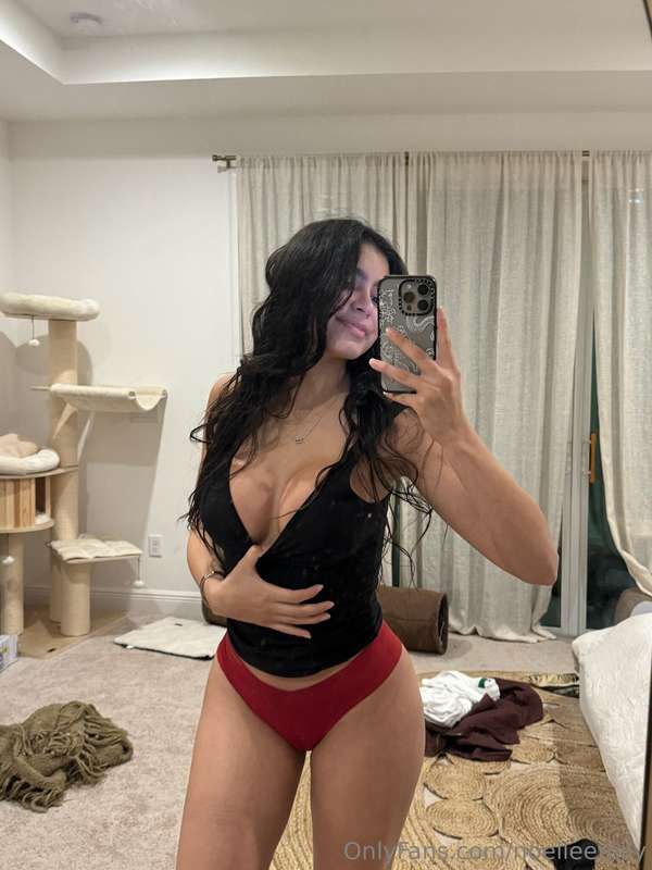 noelleemily