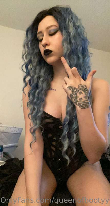 I still have all my vids and pics in my DB if you’d like to ..