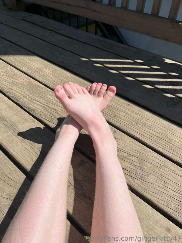 for all my foot lovers 💚