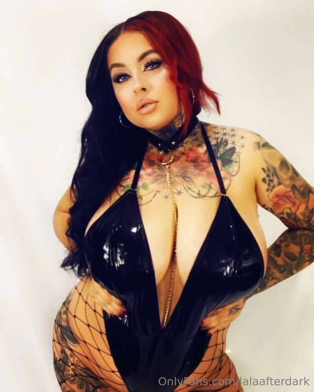 Tip me $10 and recieve a picture with your username on my ti..