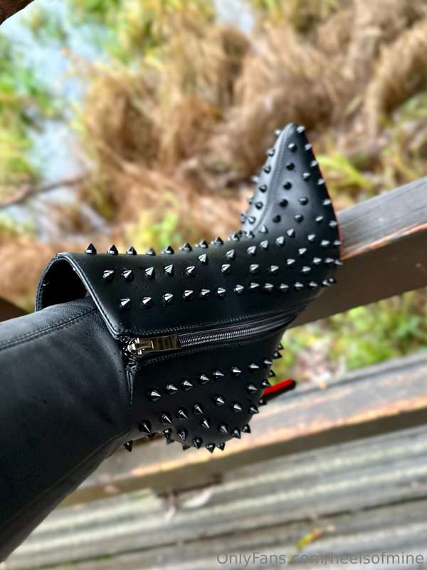 heelsofmine image #1