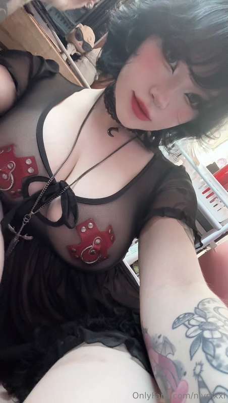 POV I'm stealing your kidneys and you wake up in the middle ..