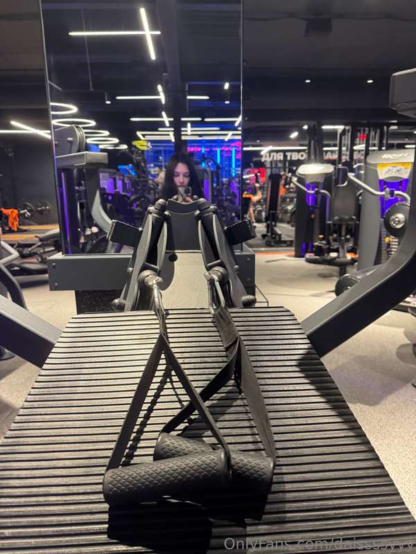 Gym time (I am in the mirror). Yesterday's photo - cardio. H..