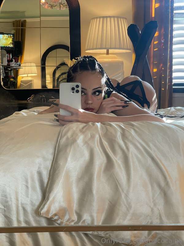 are you up bby? 💗💋