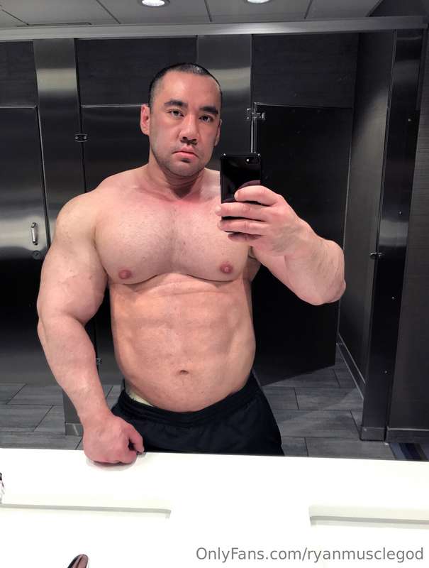ryanmusclegod