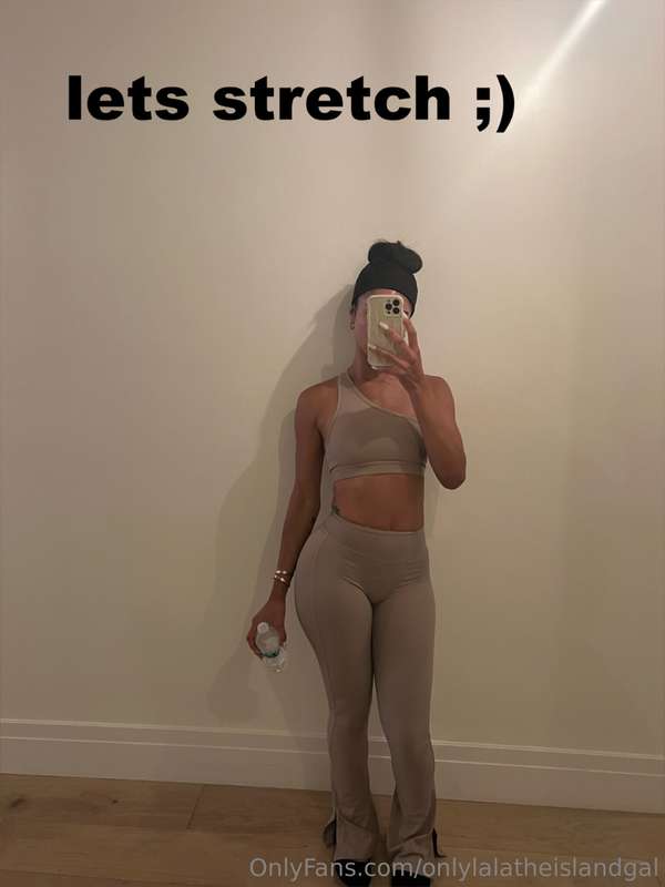 onlylalatheislandgal