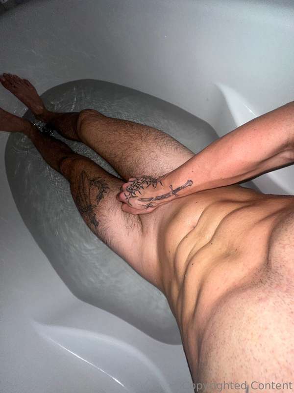 take a bath with meeee 😔