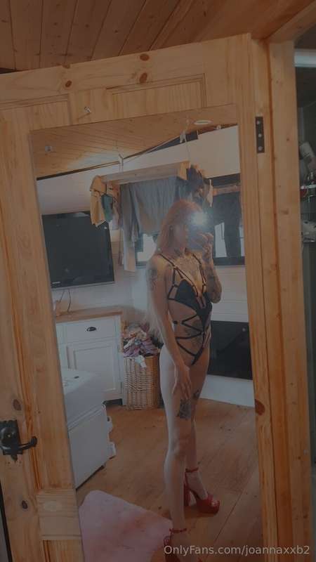 Do you like heels?😋