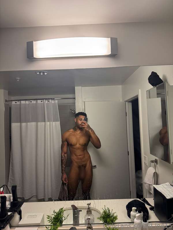 😈