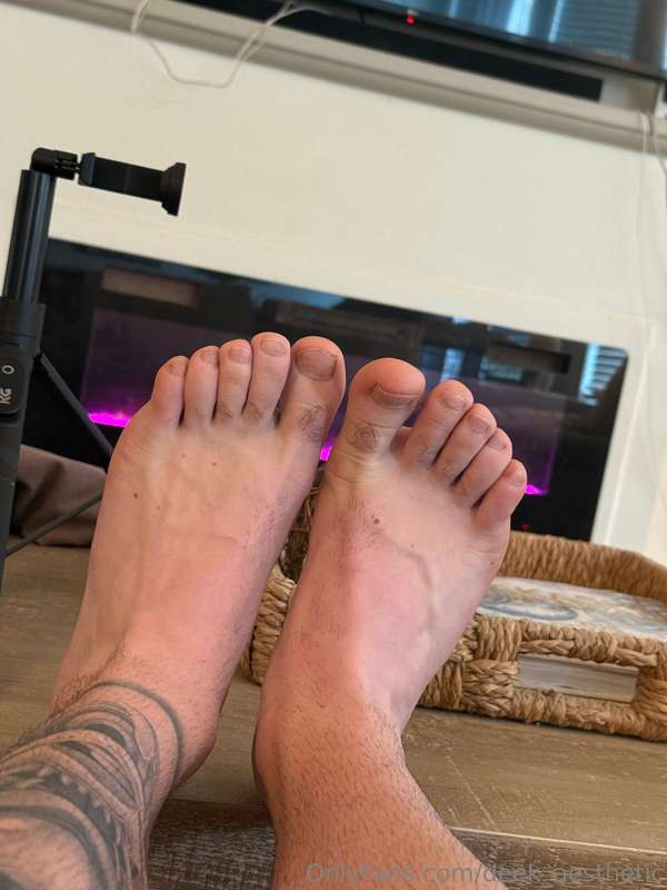 Footsies 