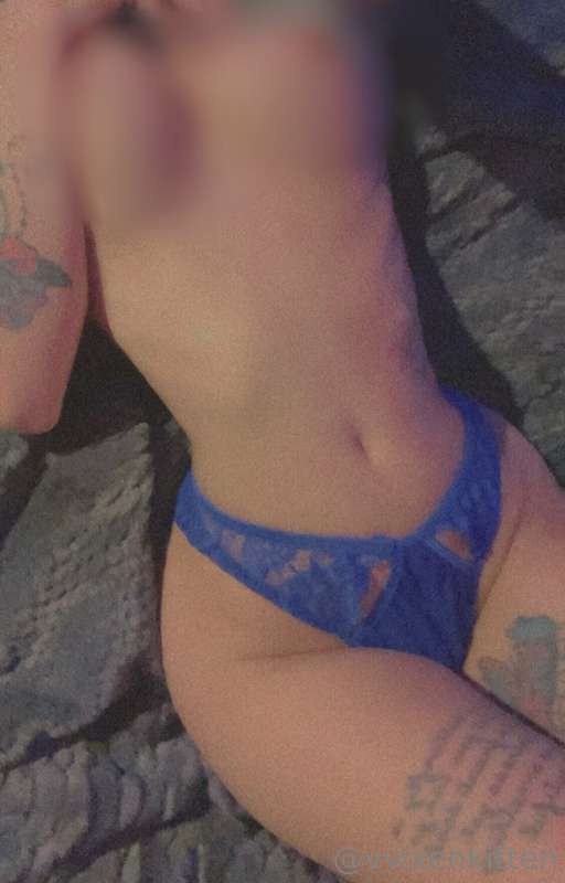 I post full nudes and videos with very few ppv 💗 come suppor..