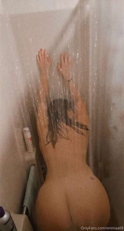 idk why but I love shower pics 💦