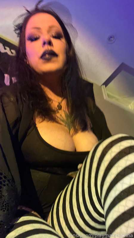 playmatekatrina image #1