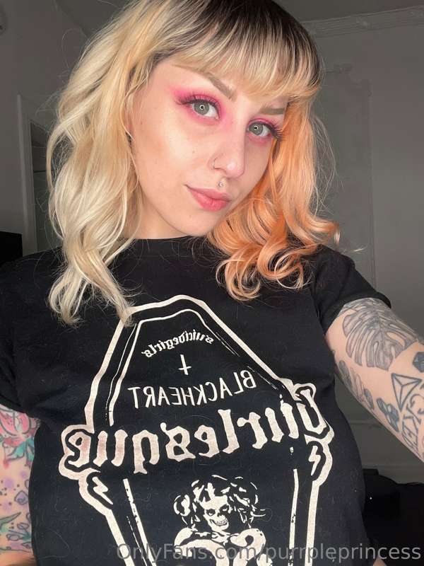 I’ll be live streaming on the @suicidegirls site this Friday..