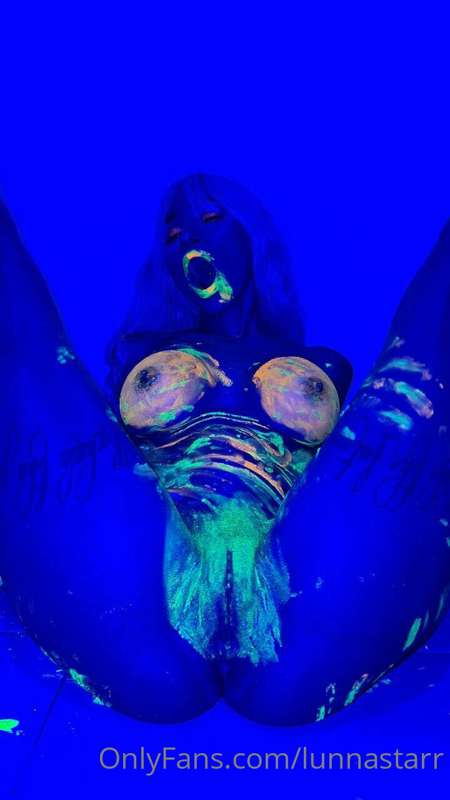 is ready to sext & she wants your cock! 😈🍆 𝗦𝘂𝗯𝘀𝗰𝗿𝗶𝗯𝗲 𝗳𝗼𝗿 𝗮 𝗙..