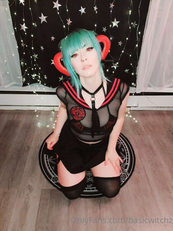 basicwitchz image #0