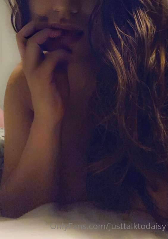 Who wants to relax with me ?  Go see my uncensored content s..
