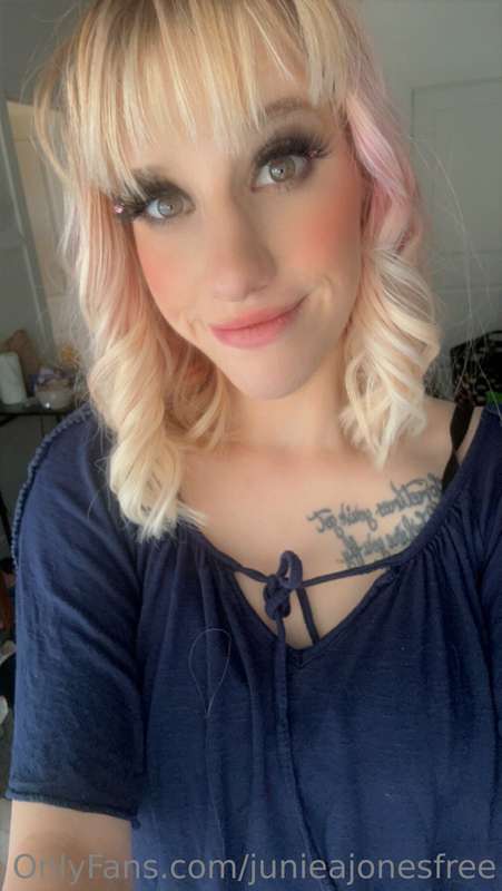 Just my pretty face, for now 😈 I just got hired at the strip..
