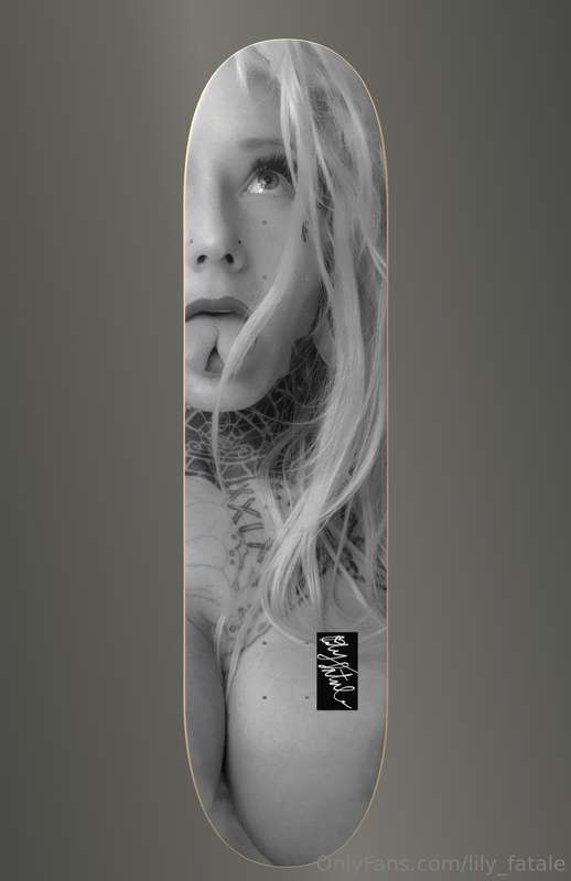 I GOT MERCH ❤️
If you want your very own lily Fatale skatebo..