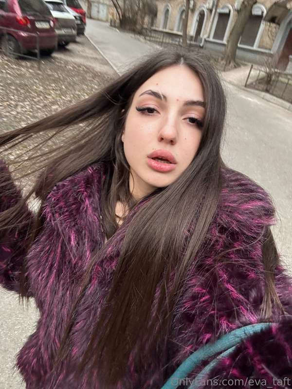 I am too glam to give a damn 😘💅