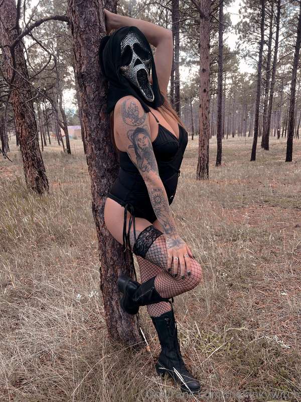 What's your favorite scary movie? 😈