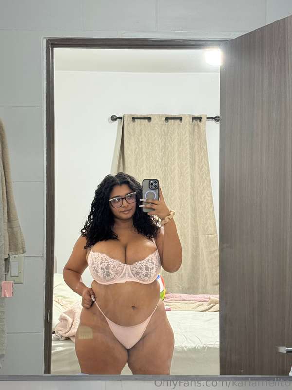 Do you like my lingerie? 