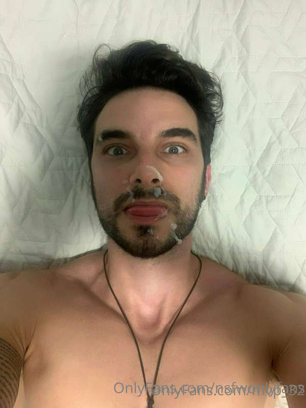 this guy seems to enjoy cum a lot
@mvp_32 

https://onlyfans..