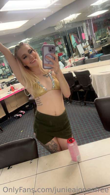 First amateur night at my new club blue sapphire 💙 send me s..
