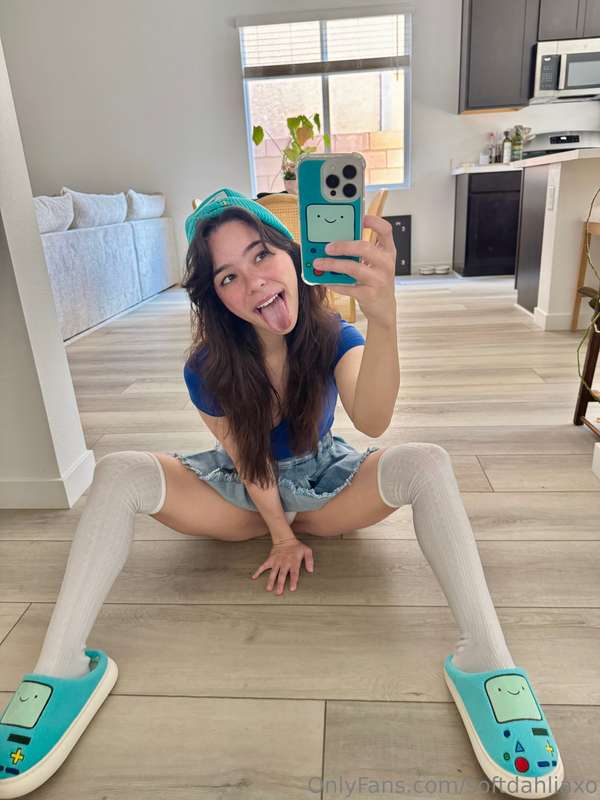 legs open just for you!!