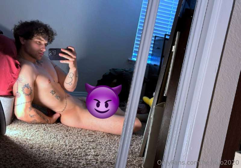 Sucks you're missing out on all this tasty meat 👅🥩

VIP Page..