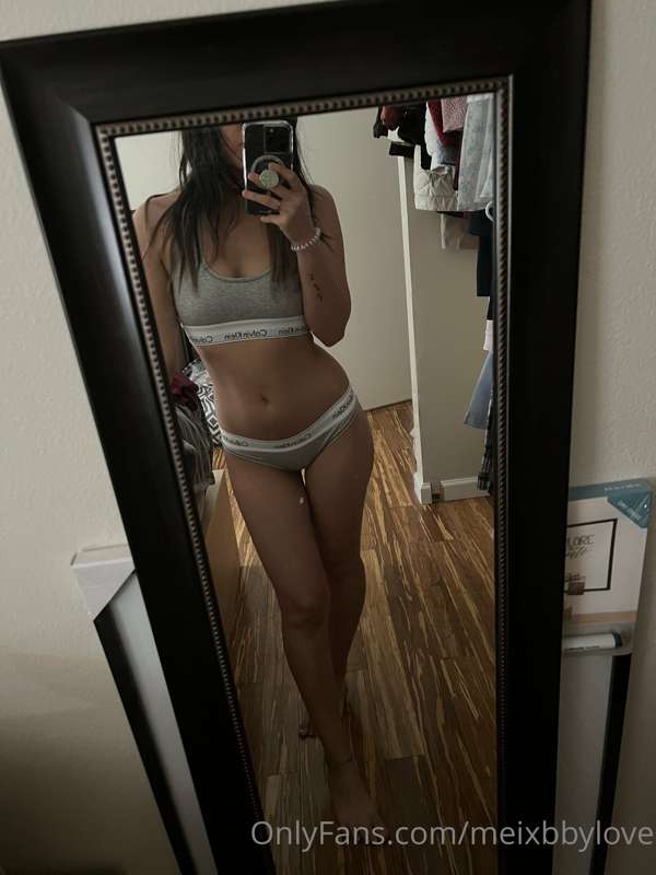 goood morning babes ☀️ what's on your agenda today? 😏😘