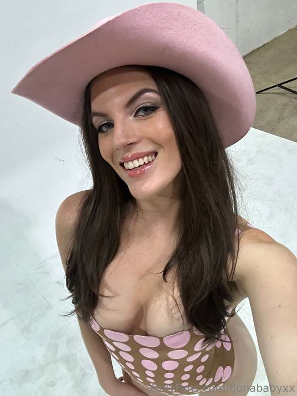 throwback to where i dressed up as a cowgirl for the day.. g..