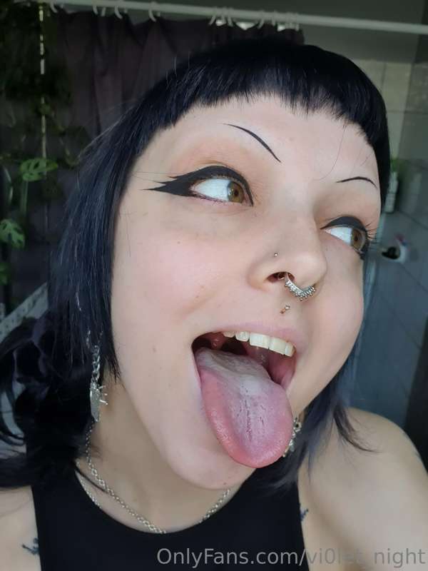 I'm looking for a snack and you're looking pretty tasty..