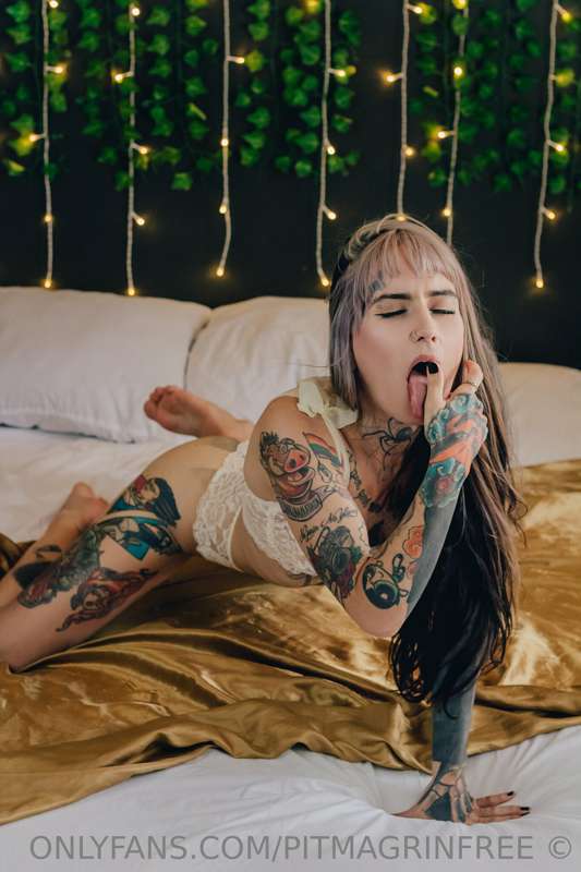 📷