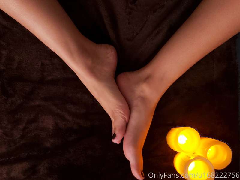 oh no the light's gone, i think we'll have to get more candl..