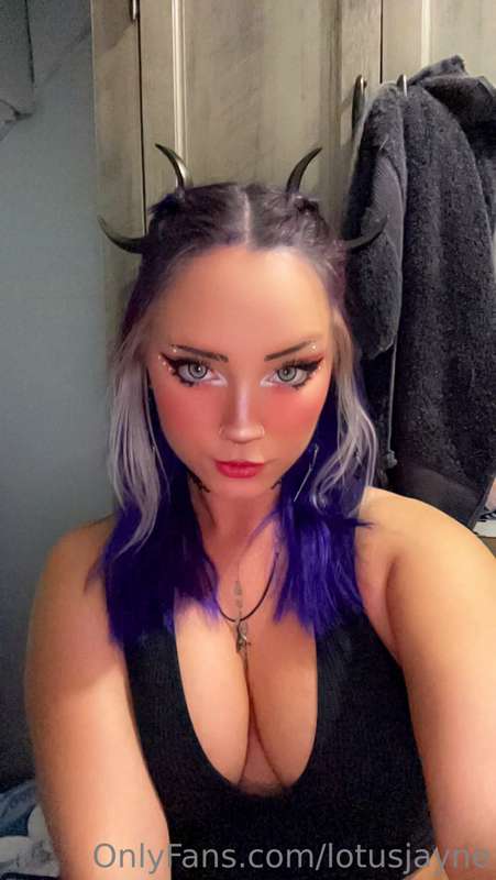 lotusjayne