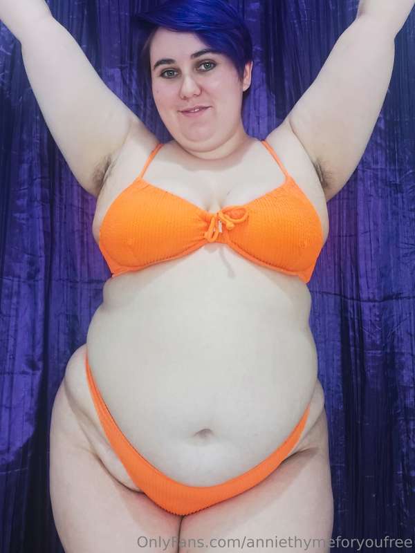 Do you like my hairy pits?! 