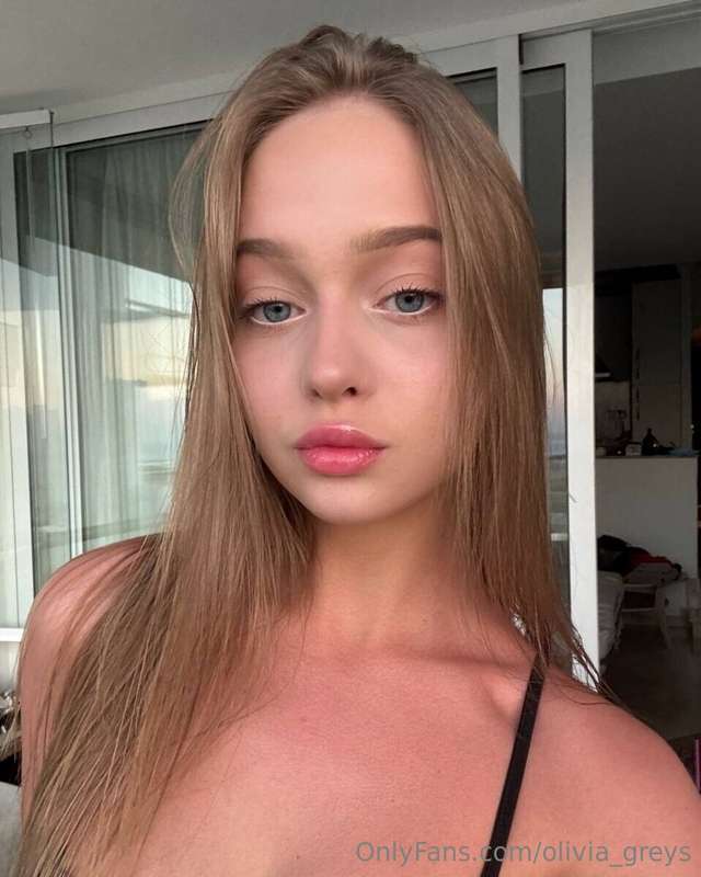 olivia_greys