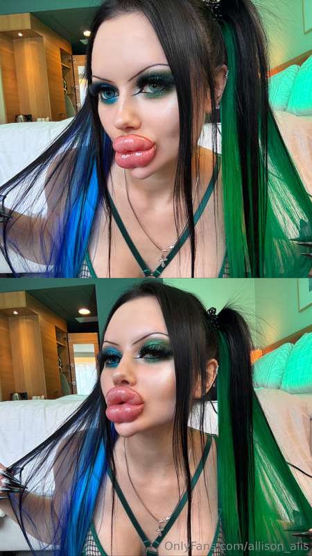 Bigger is always better💚🩵💙