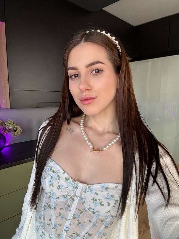 A delicate neck jewelry is not only a stylish accessory, but..