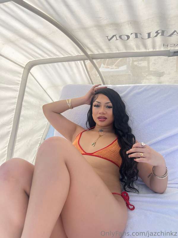 beach day 👄