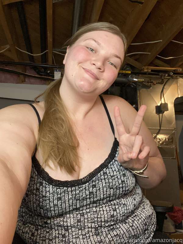Some meaty size 15 soles